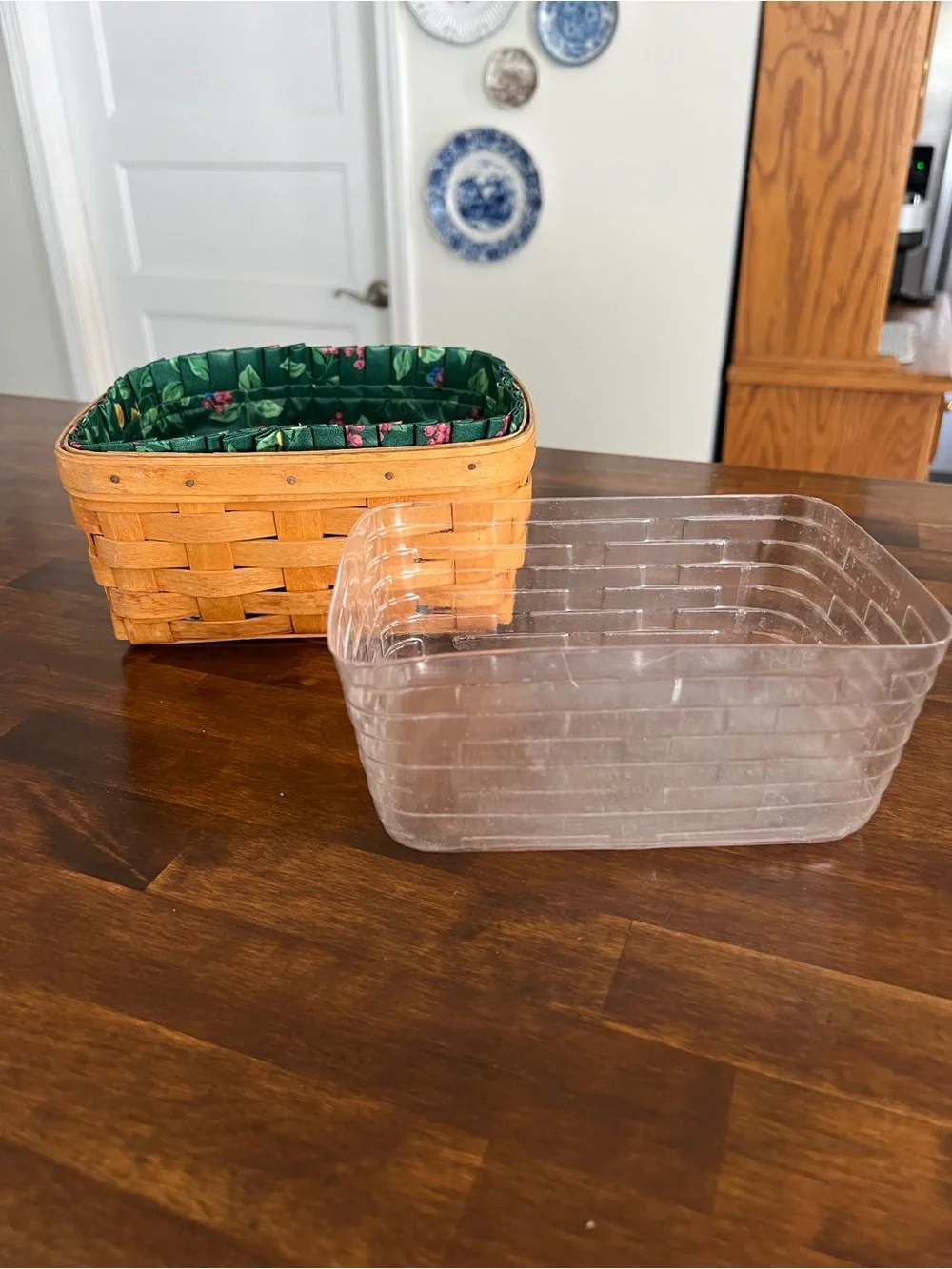 Longaberger, Berry Basket, Emerald Vines Fabric Liner, 2002